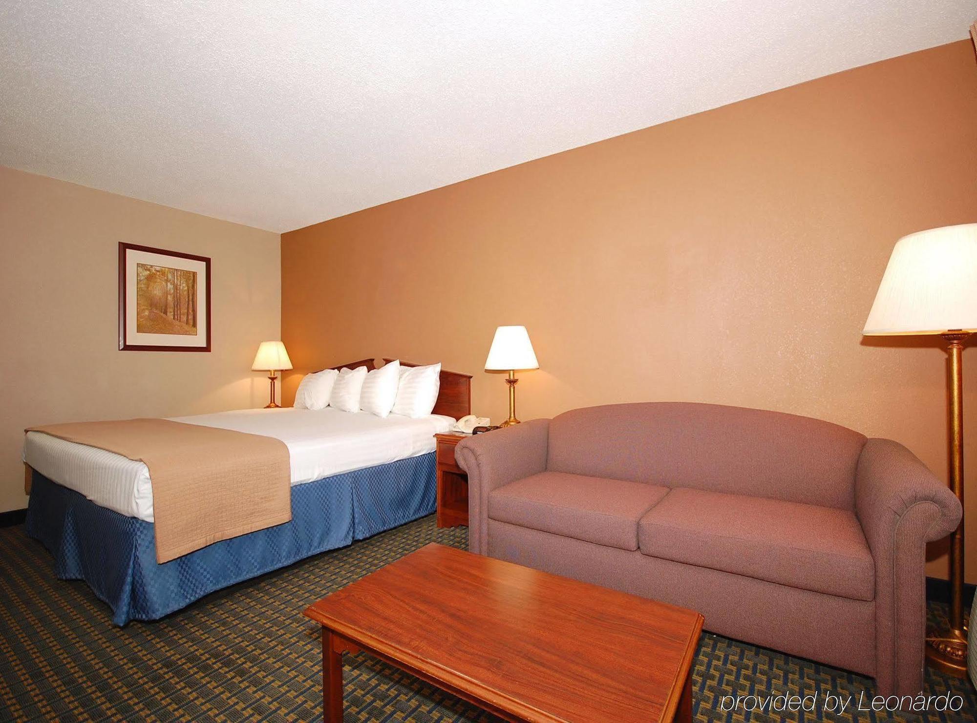 Magnuson Hotel Red Baron Garden City Kamer foto