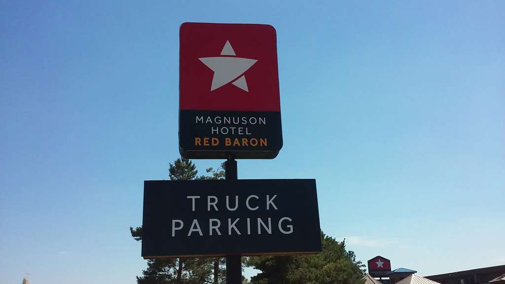 Magnuson Hotel Red Baron Garden City Buitenkant foto